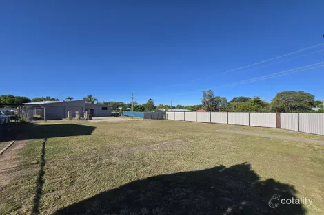 2 Davey St, Moura, QLD 4718