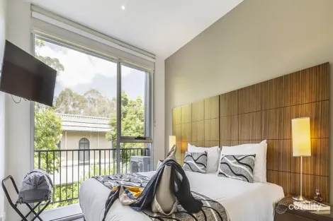 337 Stud Rd, Wantirna South, VIC 3152
