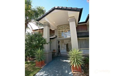 Property photo of 18 Windsor Place Carindale QLD 4152