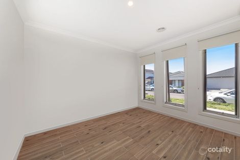 Property photo of 13 Bangalore Way Mickleham VIC 3064