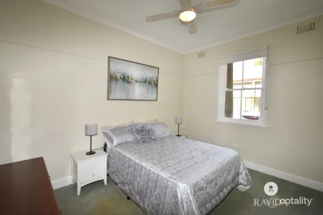 Property photo of 11 Victoria Road Beechworth VIC 3747