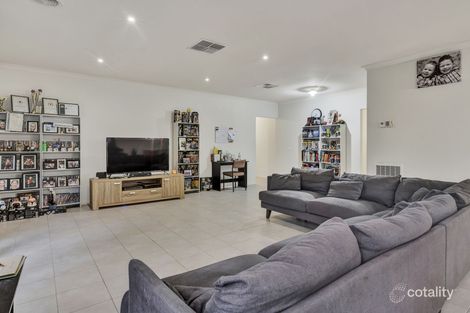 Property photo of 26 Bowmont Drive Derrimut VIC 3026
