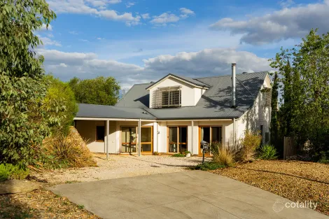 Property photo of 10 Phyllis Crescent McKenzie Hill VIC 3451