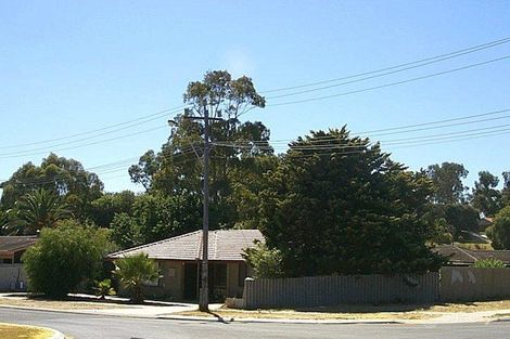 2 Currajong Cres, Craigie, WA 6025