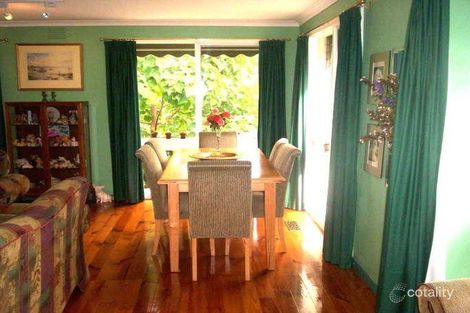 Property photo of 28 Essex Road Mount Martha VIC 3934