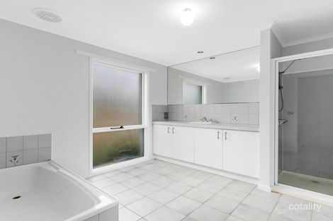 Property photo of 30 Cemetery Road Toongabbie VIC 3856