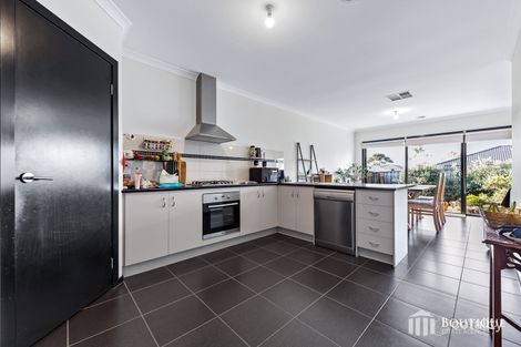 Property photo of 17 Copernicus Circuit Cranbourne West VIC 3977