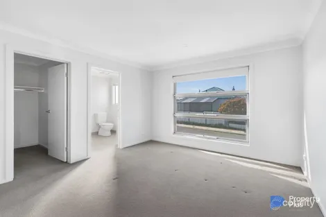 Property photo of 12 Potters Lane Kangaroo Flat VIC 3555