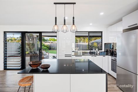 Property photo of 3 Lory Place Parrearra QLD 4575