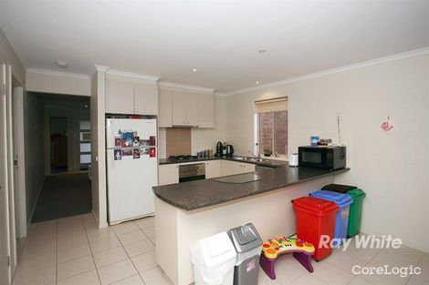 Property photo of 2 Elderberry Way Pakenham VIC 3810