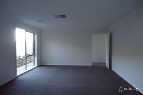 Property photo of 21 Blackledge Drive Cranbourne East VIC 3977