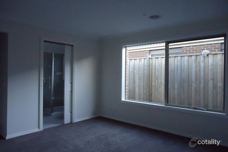 Property photo of 21 Blackledge Drive Cranbourne East VIC 3977