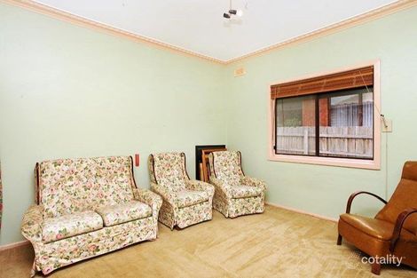 Property photo of 15 Chatsworth Avenue Ardeer VIC 3022