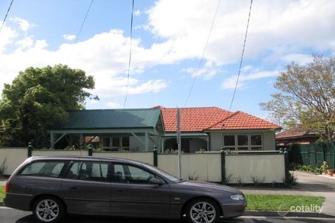 Property photo of 8 Roland Avenue Strathmore VIC 3041