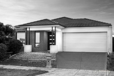 Property photo of 13 Solitude Crescent Point Cook VIC 3030