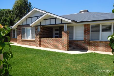 2/34 Lindsay St, Turvey Park, NSW 2650