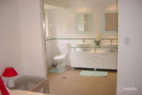 Property photo of 2 Grenaside Court Robina QLD 4226