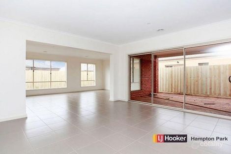 Property photo of 19 Chevrolet Road Cranbourne East VIC 3977