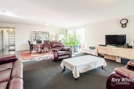 Property photo of 81 Bradman Drive Cranbourne West VIC 3977