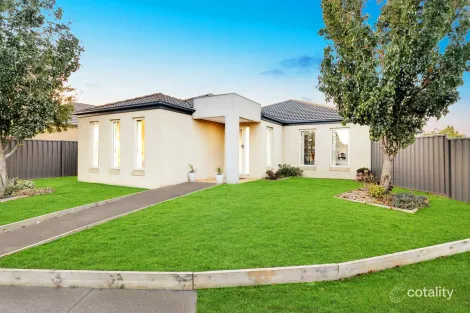 Property photo of 18 Carisbrook Circuit Truganina VIC 3029