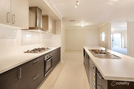 Property photo of 28 Maple Leaf Crescent Point Cook VIC 3030