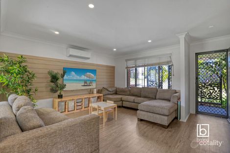 Property photo of 9 Elm Place Blue Haven NSW 2262