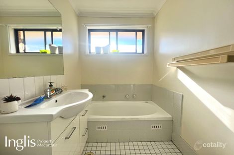 Property photo of 6 Manning Place Currans Hill NSW 2567