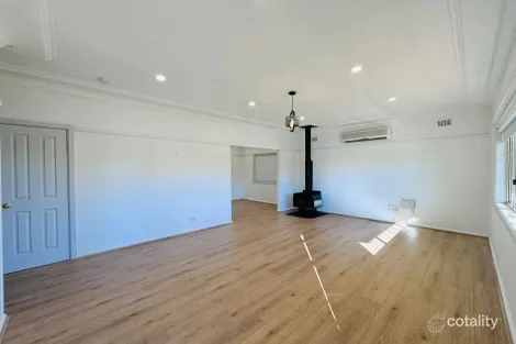 Property photo of 33 Derwent Parade Blacktown NSW 2148