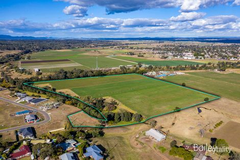 32 Burbank Cres, Hunterview, NSW 2330