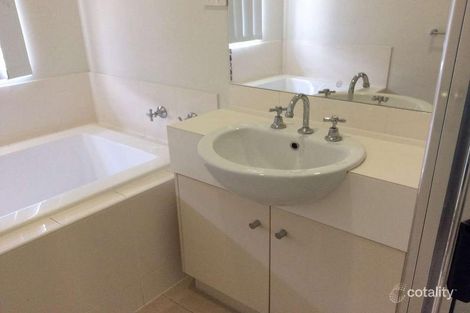 Property photo of 29 Hollanders Crescent Kelso QLD 4815