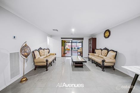 Property photo of 3 Wanstead Way Cranbourne West VIC 3977