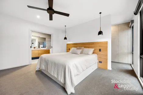 Property photo of 70 Woodland Heath Drive Inverloch VIC 3996