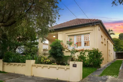 18 Lloyd St, Bexley, NSW 2207