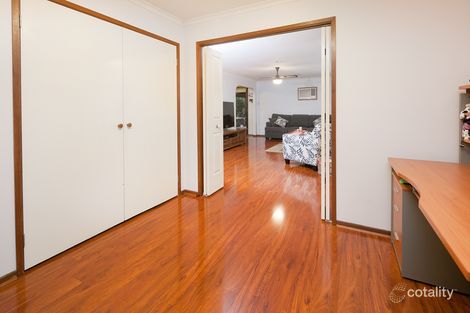 Property photo of 13 Wynette Close Hampton Park VIC 3976