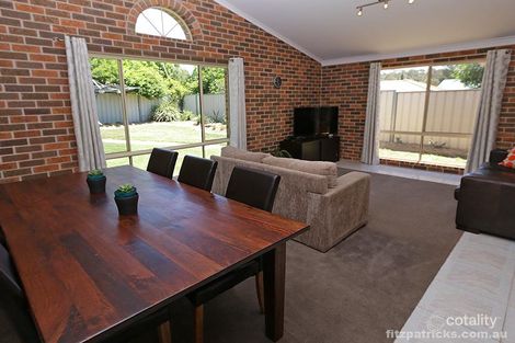 Property photo of 2 Corella Place Estella NSW 2650
