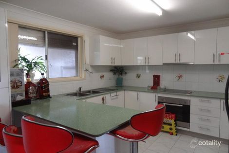 Property photo of 4 Collins Close Edensor Park NSW 2176