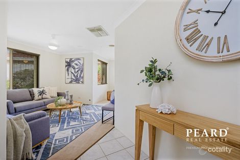 Property photo of 16 Camelot Grove Carramar WA 6031