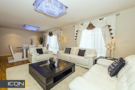 Property photo of 12 Pleasant Close Mill Park VIC 3082