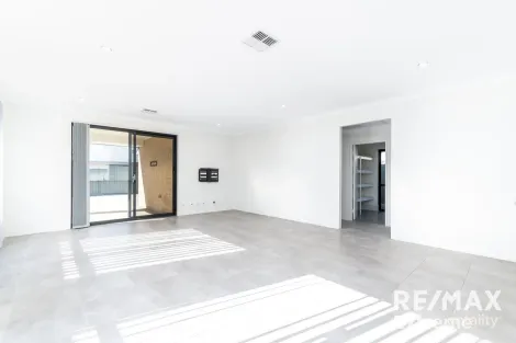 Property photo of 82 Howden Parade Alkimos WA 6038