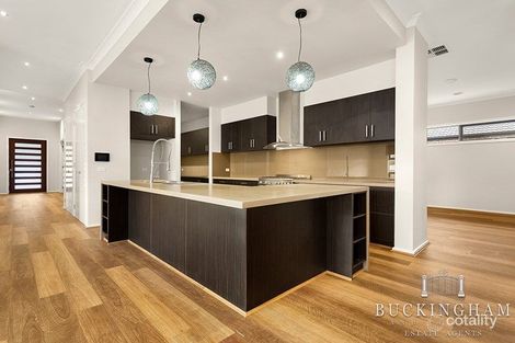 Property photo of 11 Bedervale Loop Doreen VIC 3754