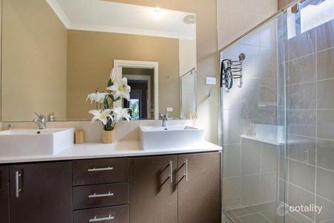 Property photo of 16 Derwent Close Caroline Springs VIC 3023