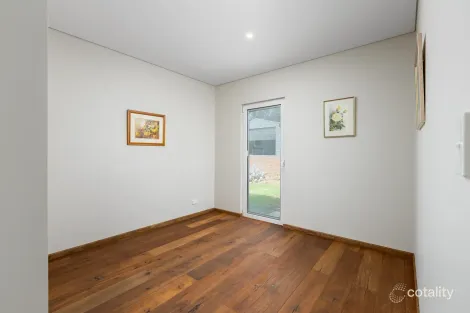 Property photo of 10 Hebrides Close Quindalup WA 6281