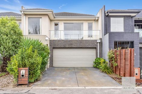 Property photo of 13 Beaconsfield Lane Caroline Springs VIC 3023