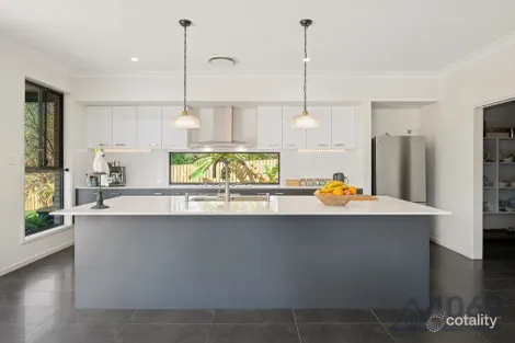 Property photo of 165 Kangaroo Gully Road Bellbowrie QLD 4070