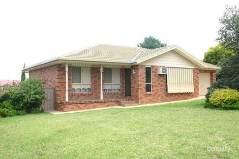 13 Spokes St, Kooringal, NSW 2650