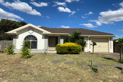 15 Lydeamore Pl, Kurunjang, VIC 3337