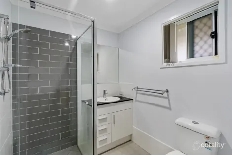 Property photo of 5 Glenhaven Close Redland Bay QLD 4165