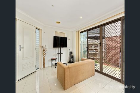 Property photo of 2/10 Wyuna Street Ferntree Gully VIC 3156