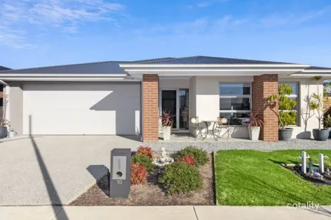 16 Hadley St, Charlemont, VIC 3217