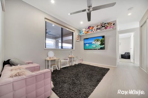 Property photo of 17 Alabaster Drive Logan Reserve QLD 4133